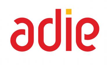 Le logo de l'association "adie"