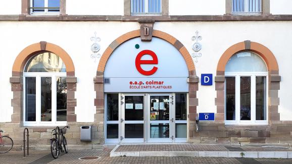 L'entrée de l'école d'arts plastiques de Colmar