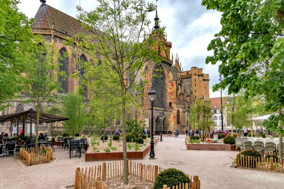 Place de la Cathédrale : côté Nord