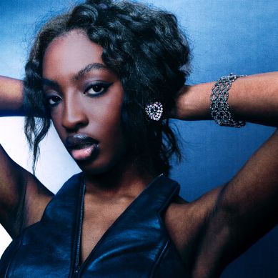 Ebony (c) Antoine Henault