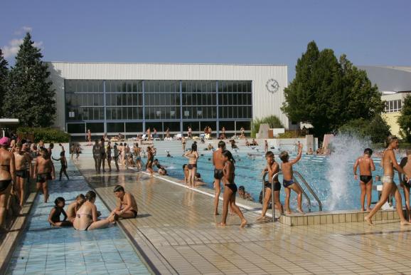 Bassin extérieur du stade nautique