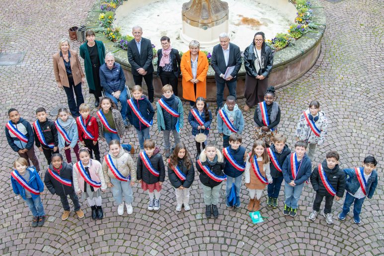 Les conseillers 2025-2027 du conseil municipal des enfants de Colmar