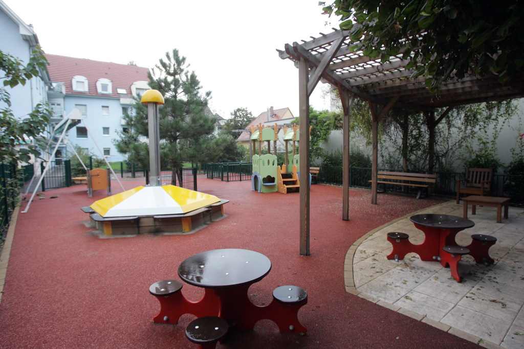 Colmar - ladhof-mini-creche-exterieur.jpg